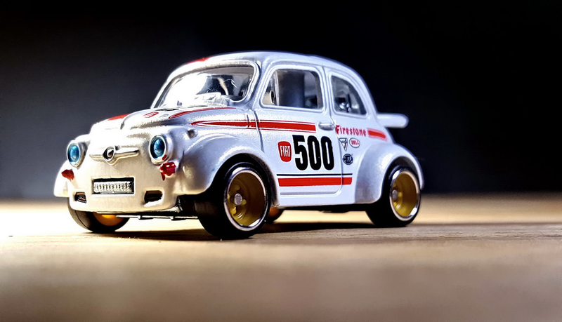 Illustration for article titled A white Fiat